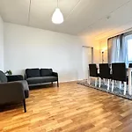 Downtown Rooms And Sauna