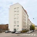 Close To Center, Tram Nearby, Netflix, Kamppi