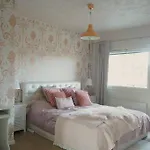 Spacious Apartment With Balcony And Great Location