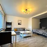 Quiet Hideaway Haven - Minutes From Actions