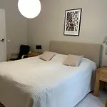 Upea Kolmio Etu-Toeoeloessae