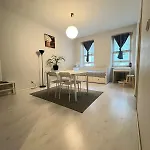 Moderni Siisti Studio Koti Jossa Modernit Kalusteet