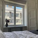 Luxury 2Bdr Apartment In Center With Free Parking
