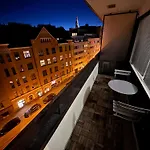Modern Studio With Balcony In City Center