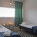 Spacious Apartment For 6
