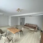 Luxe Apartments Eemeli