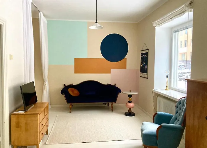Spacious Bohemian Studio In Trendy Kallio