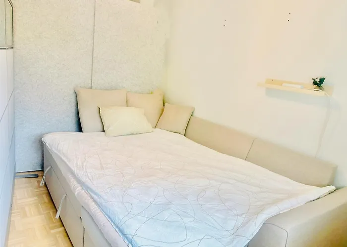 A Sofabed For Overnight Sleep Near Metro, Free Street Parking