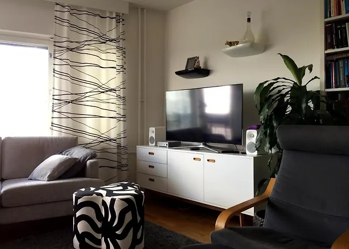 Wonderful Love Studio - Whole City Within Reach