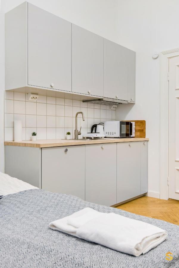 Pieni Roobertinkatu Big 13 Huoneisto Helsinki