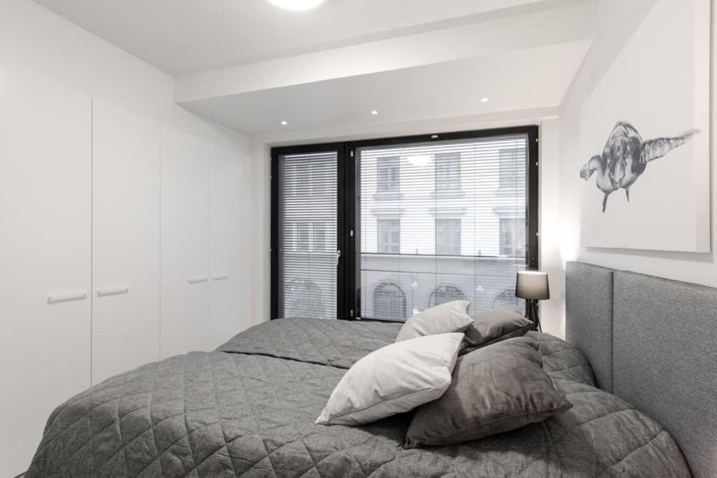 Sleek And Spacious 3 Bedroom In Centre Huoneisto *
