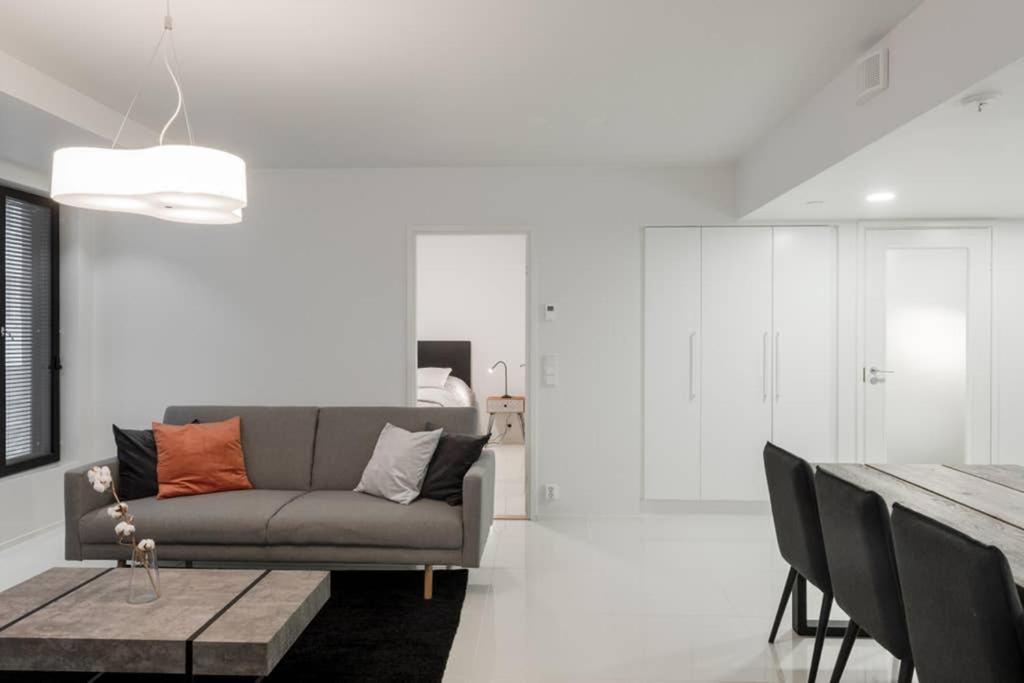 Sleek And Spacious 3 Bedroom In Centre Huoneisto Helsinki