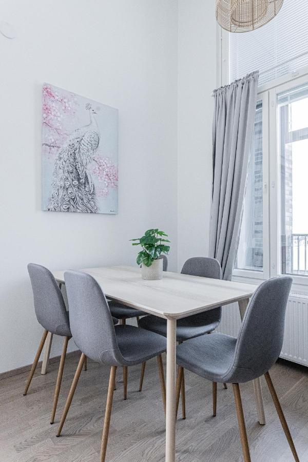 Huoneisto Sleepwell Malaga With Private Sauna And Parking Helsinki