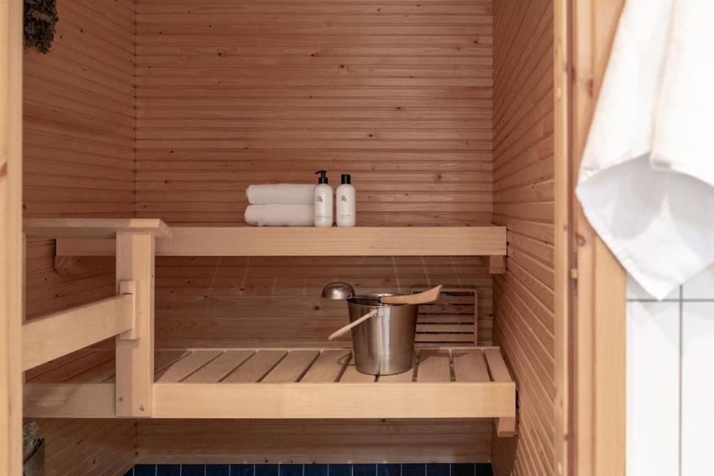 1br In Kannelmaki With Private Sauna Huoneisto *