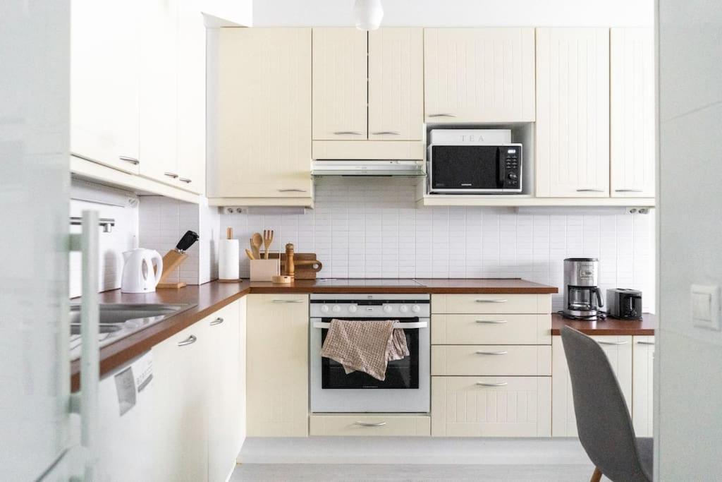 1br In Kannelmaki With Private Sauna Huoneisto *