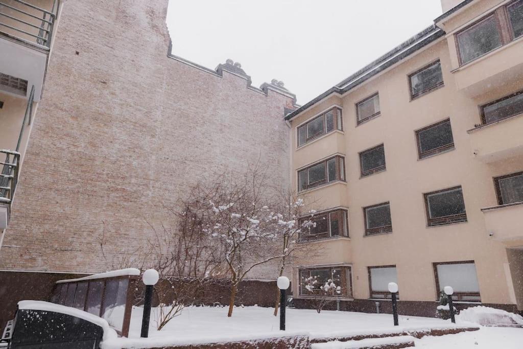 Spacious 2br On Bulevardi Huoneisto *