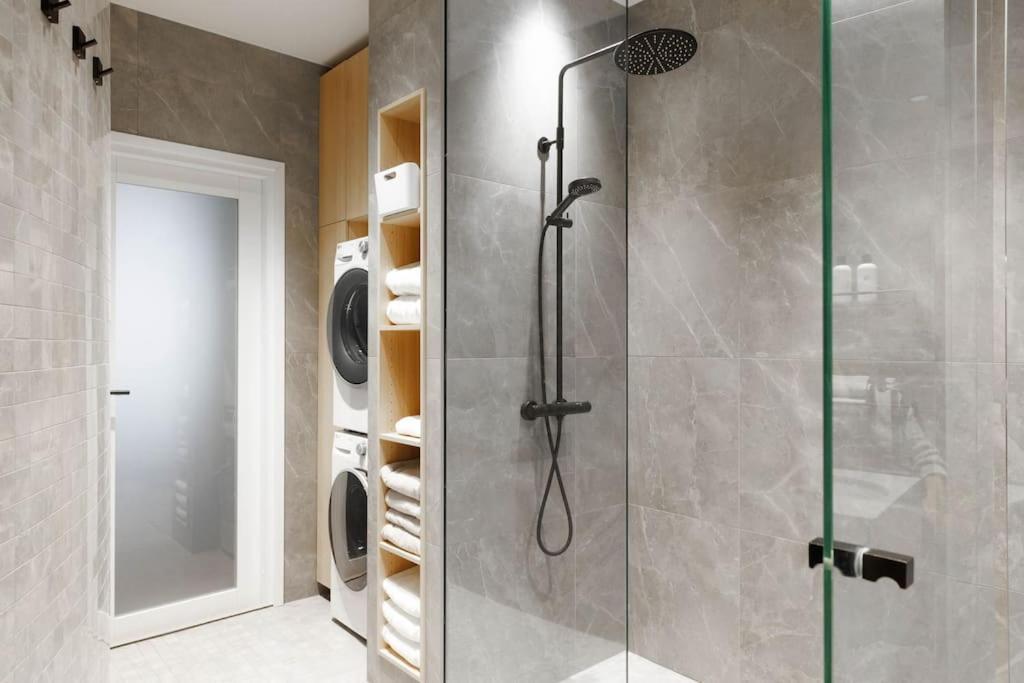 Spacious 2br On Bulevardi Huoneisto Helsinki