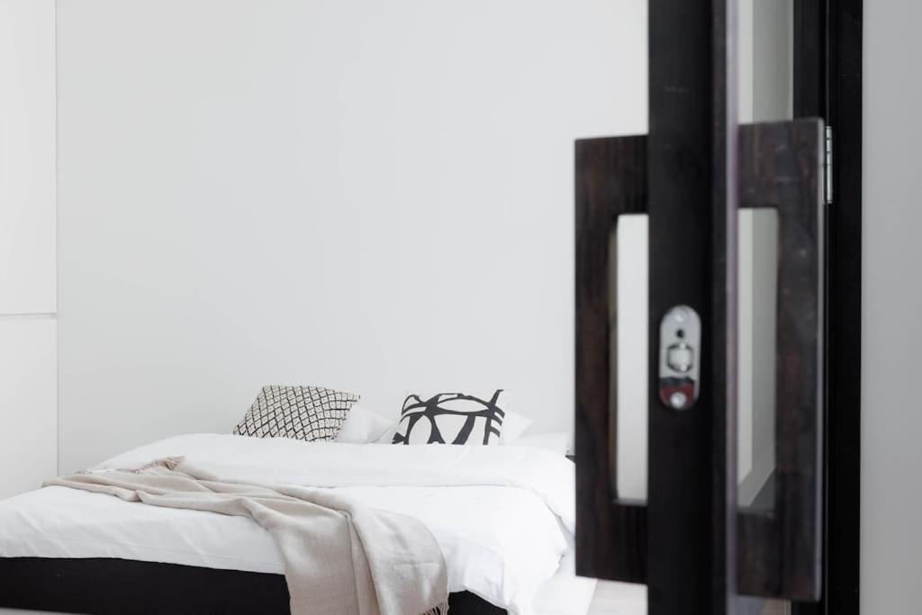 Huoneisto Spacious 2br On Bulevardi