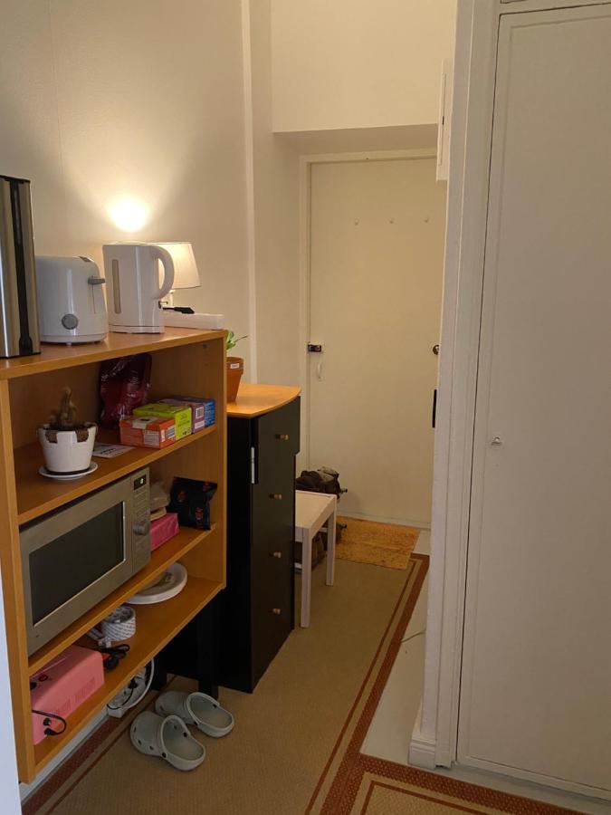 Private Near Metro Easy Access Location