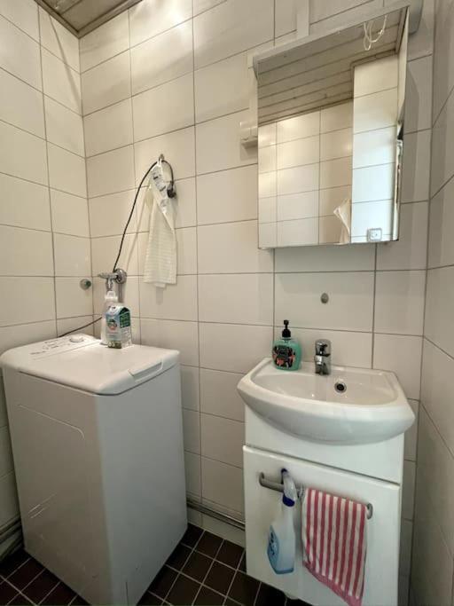 Huoneisto Studio The Vibe / 25min To Airpt & 5min To Center *