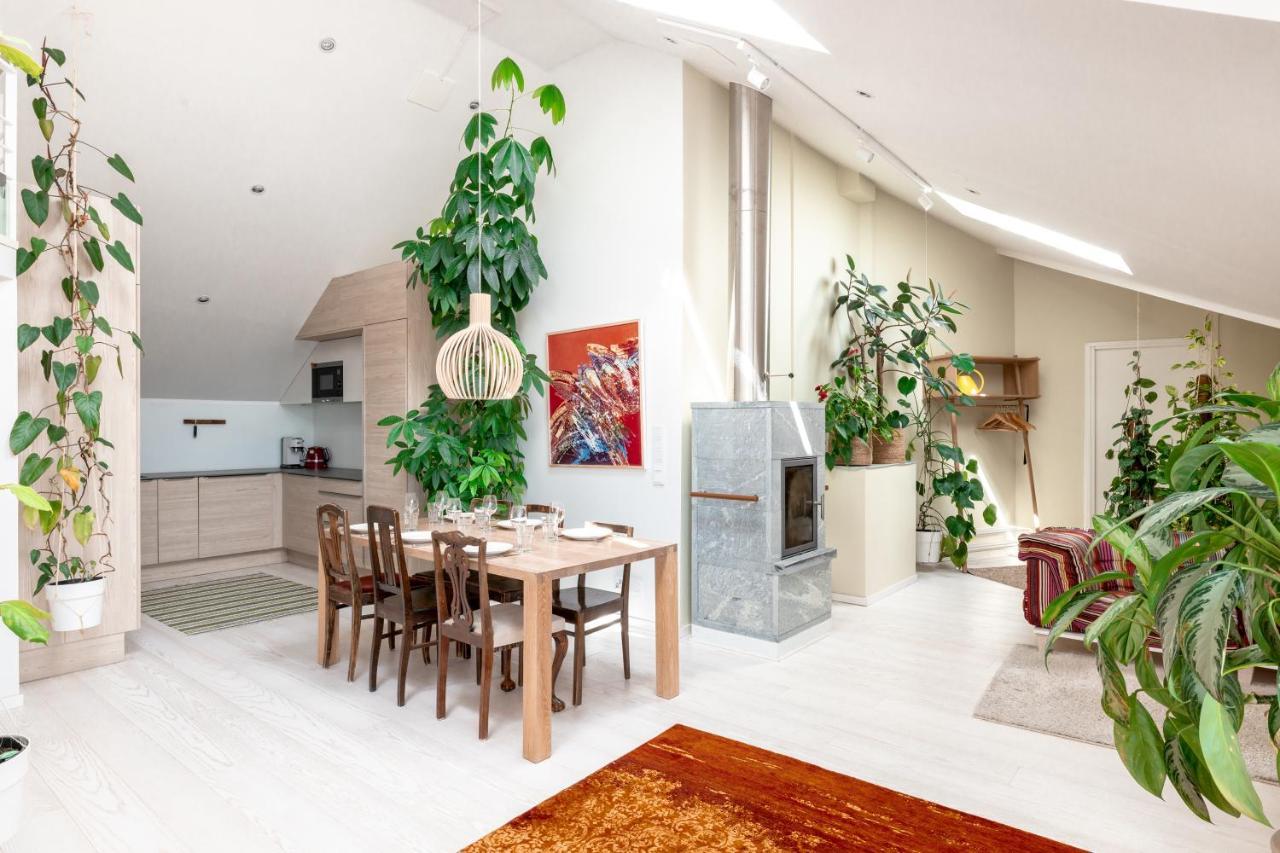 Poista 2ndhomes Deluxe 2br Penthouse With Rooftop Terrace & Sauna In Center
