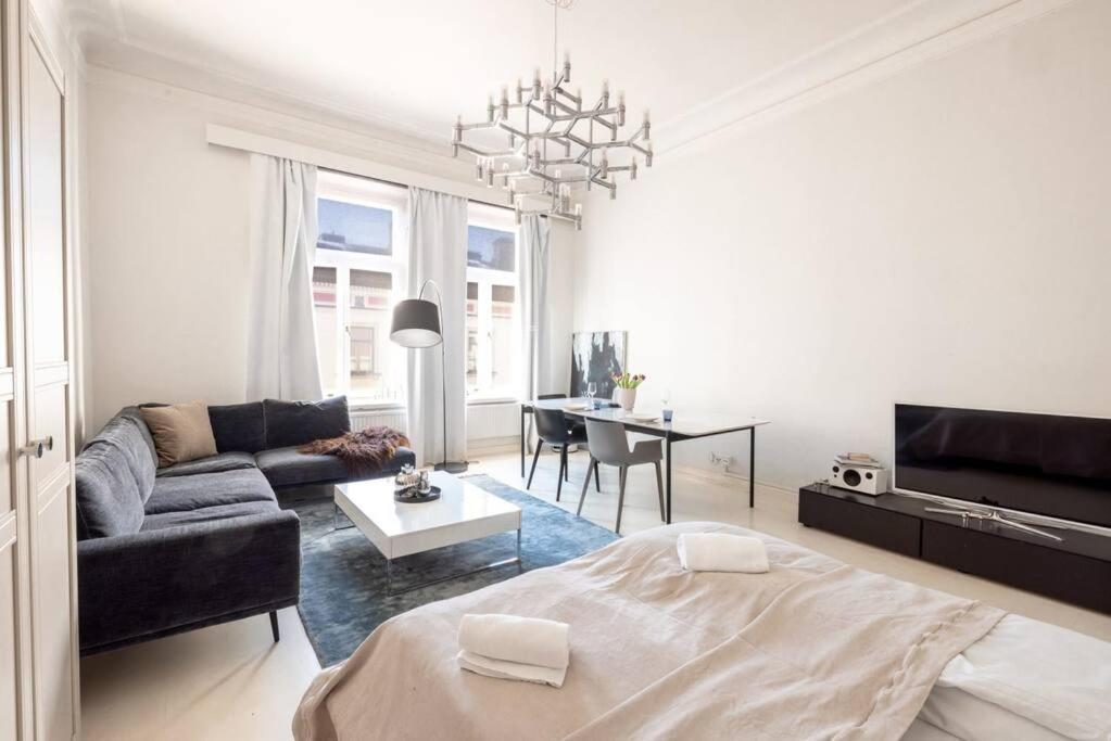 Huoneisto 2ndhomes Stylish Studio In Design District *