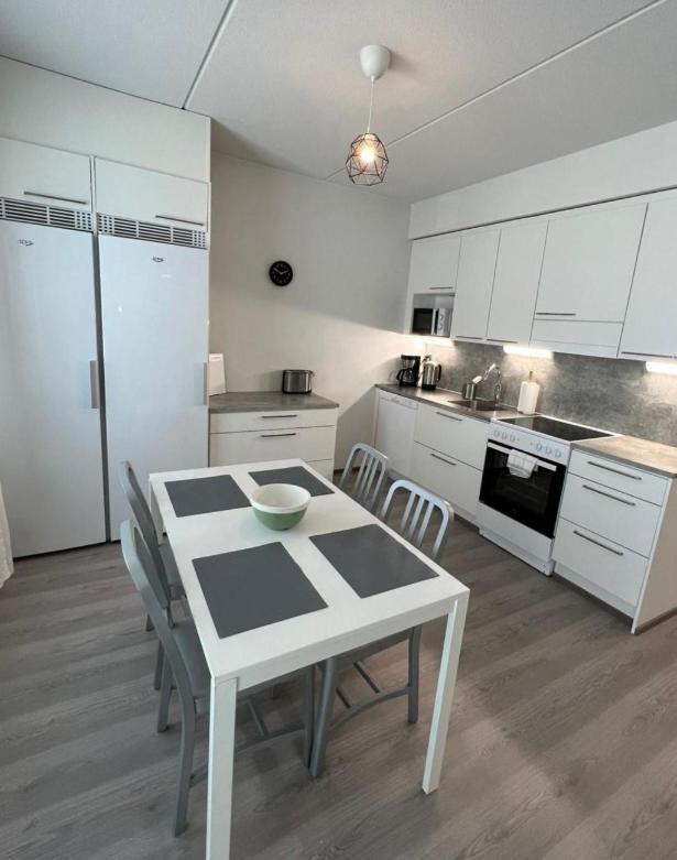 Kotimaailma - Kaunis 3mh Asunto Pohjois-haagassa * Helsinki