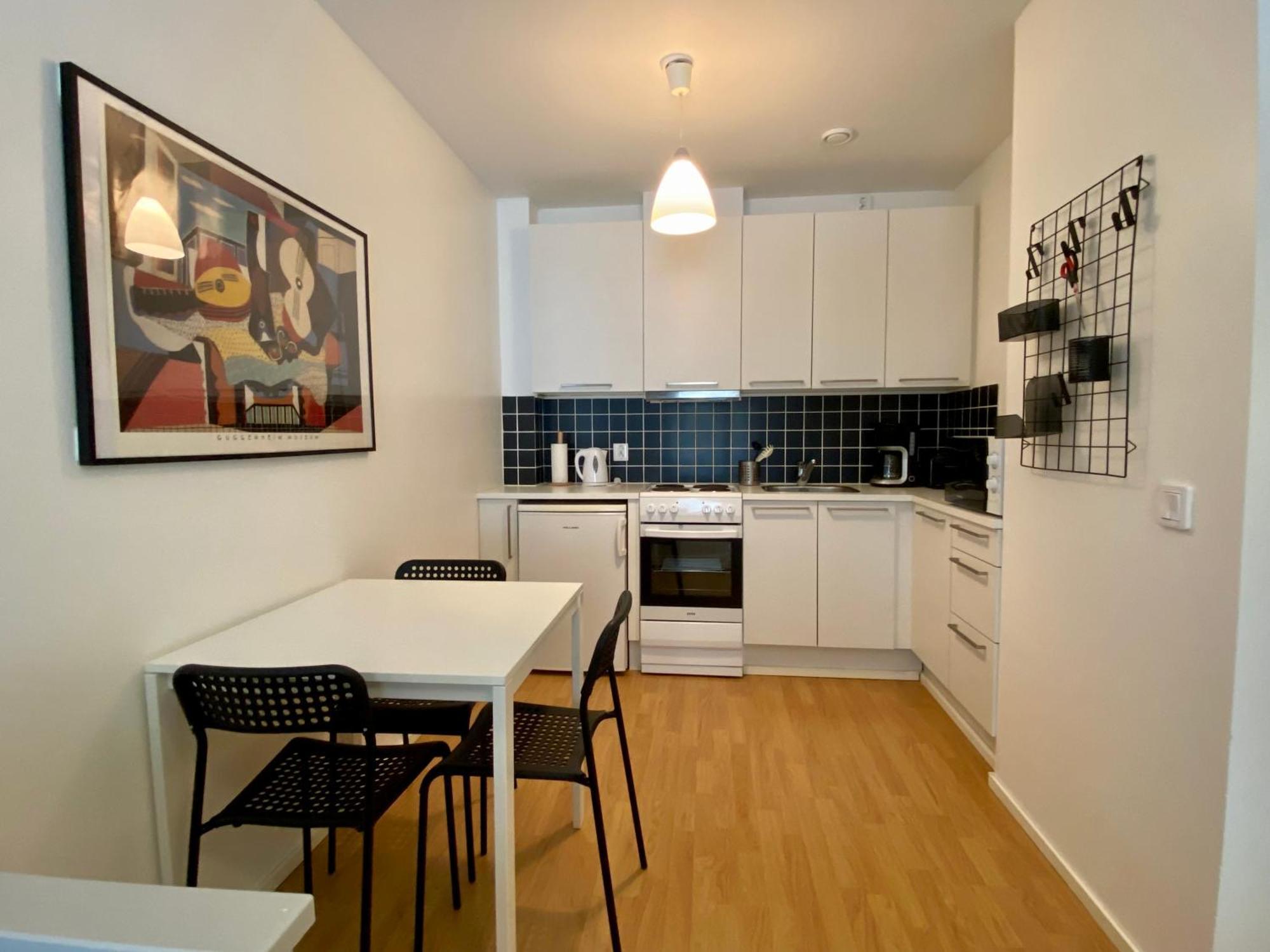 Huoneisto Tranquil Near Nature, Free Parking& Wifi Helsinki