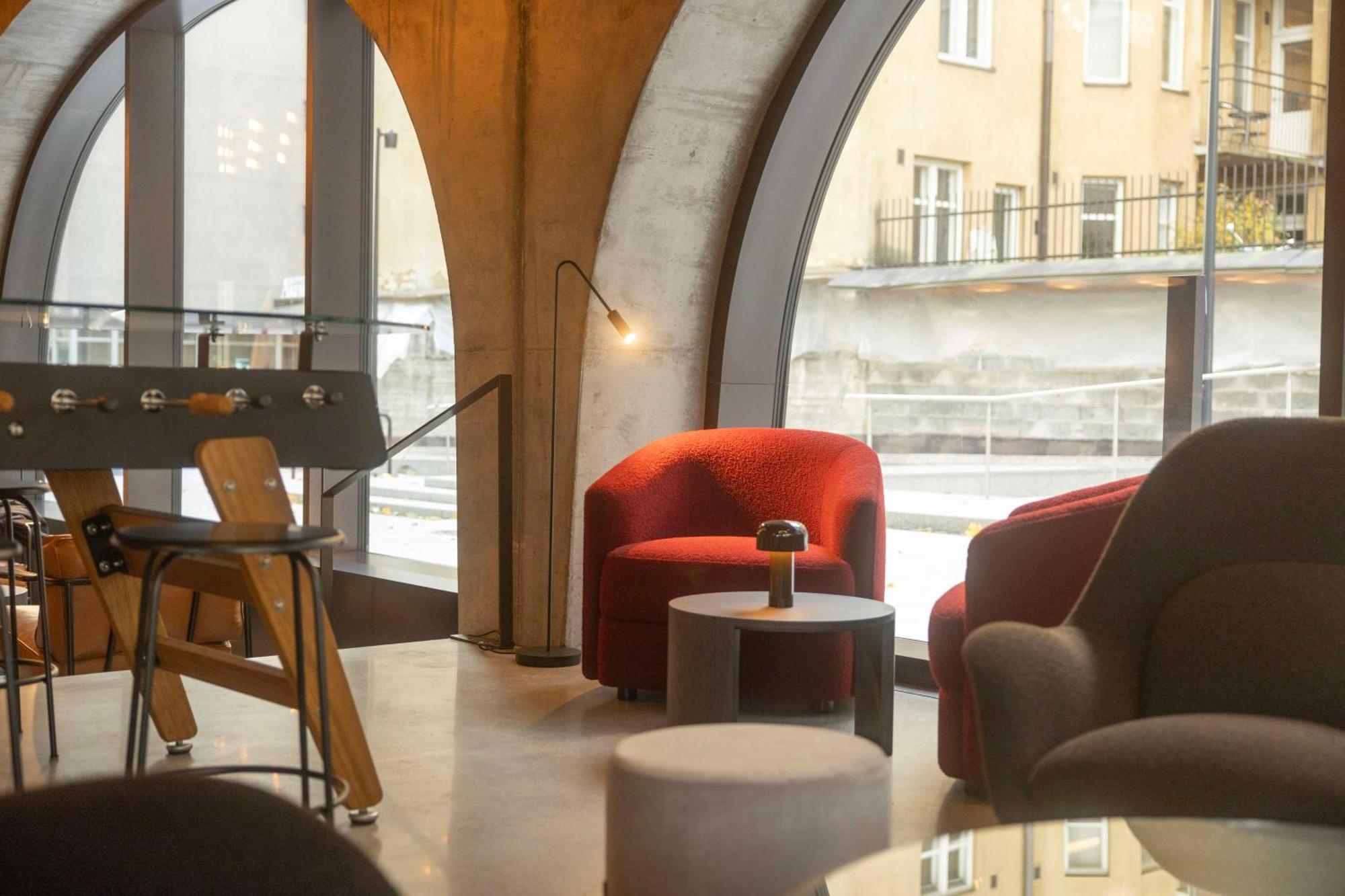 Radisson Red 4*