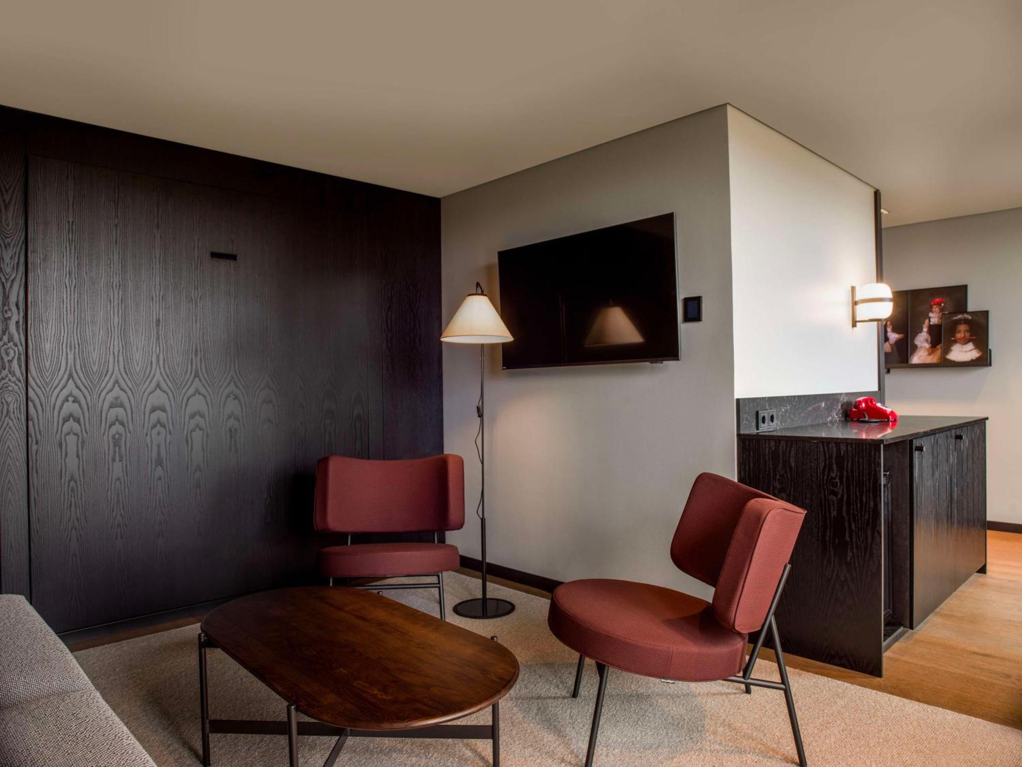 Hotelli Radisson Red 4*