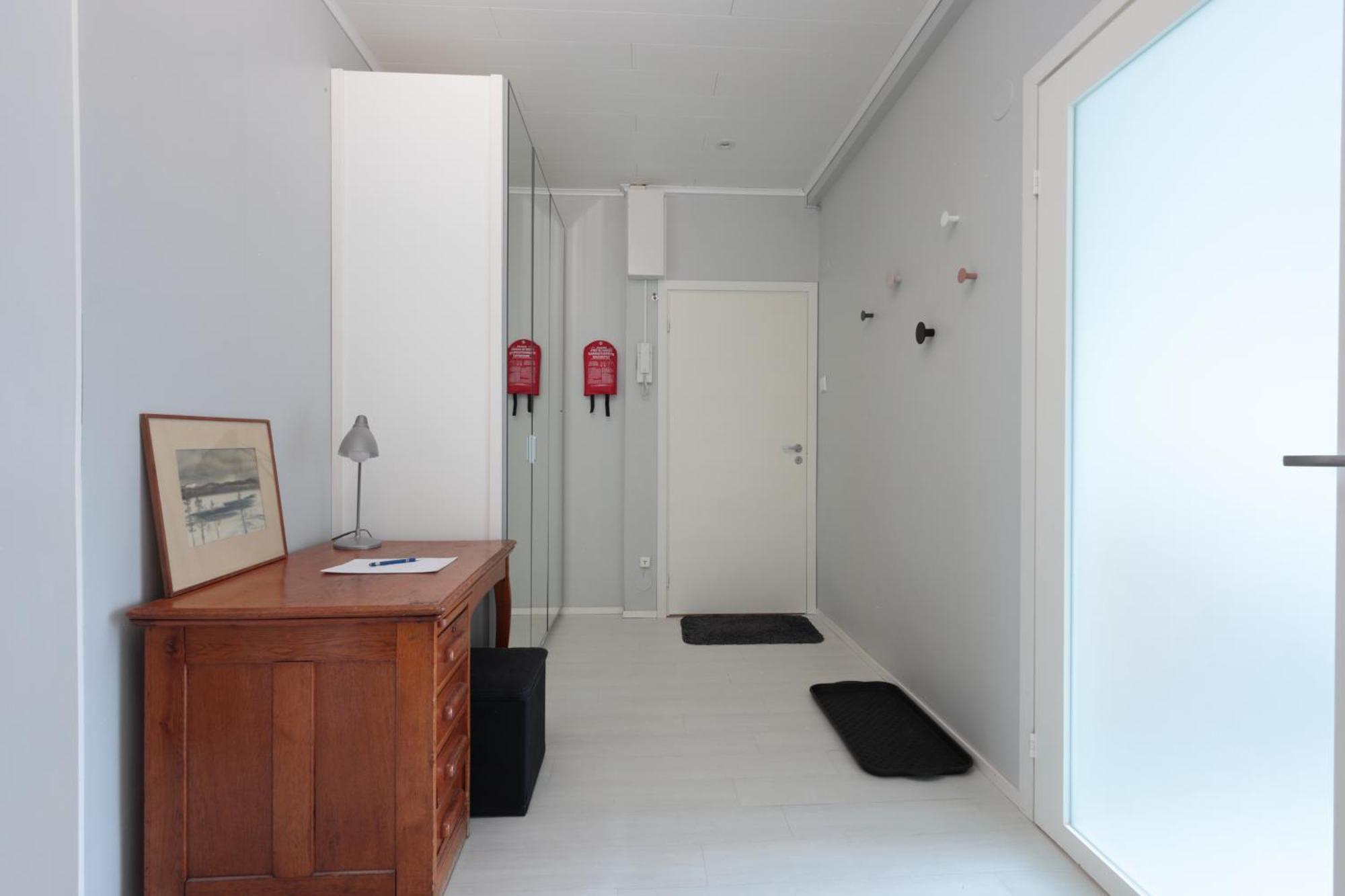 Urban Oasis - Two Bedrooms - Balcony - Nearby Metro Huoneisto Helsinki