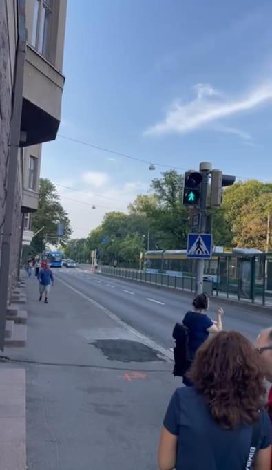 Asunto Keskustassa, Etu-toeoeloe Helsinki
