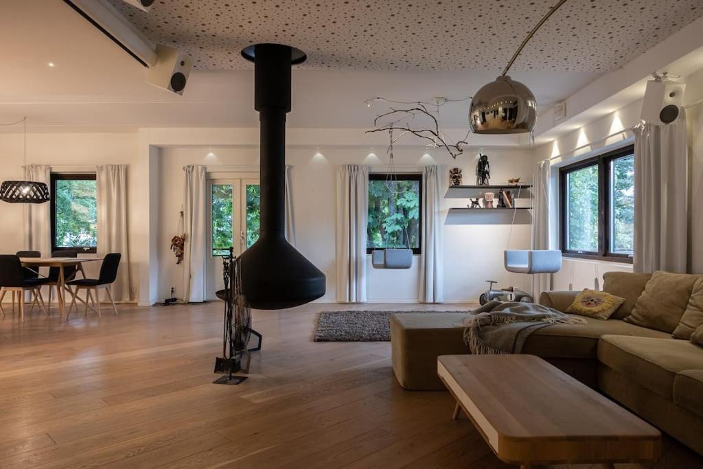 Huoneisto Unique In With Sauna And Hot Tub