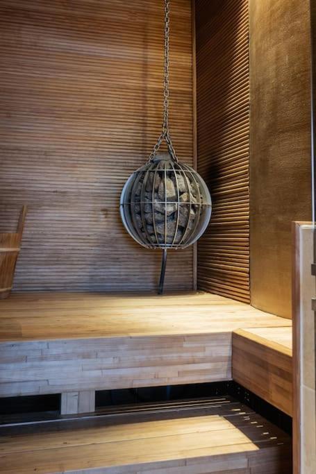 Unique In With Sauna And Hot Tub *
