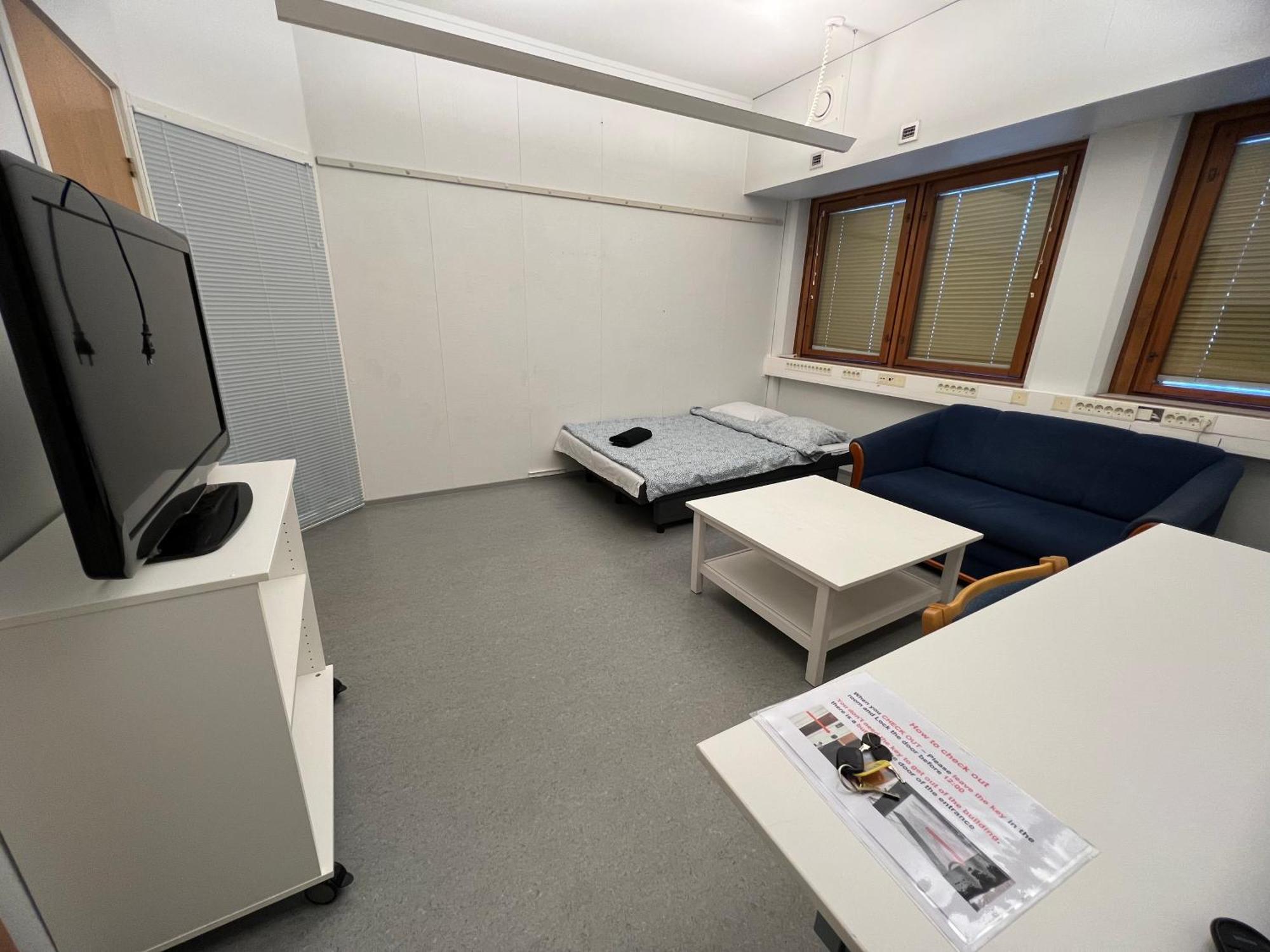Office House Services 208 Hostelli Helsinki