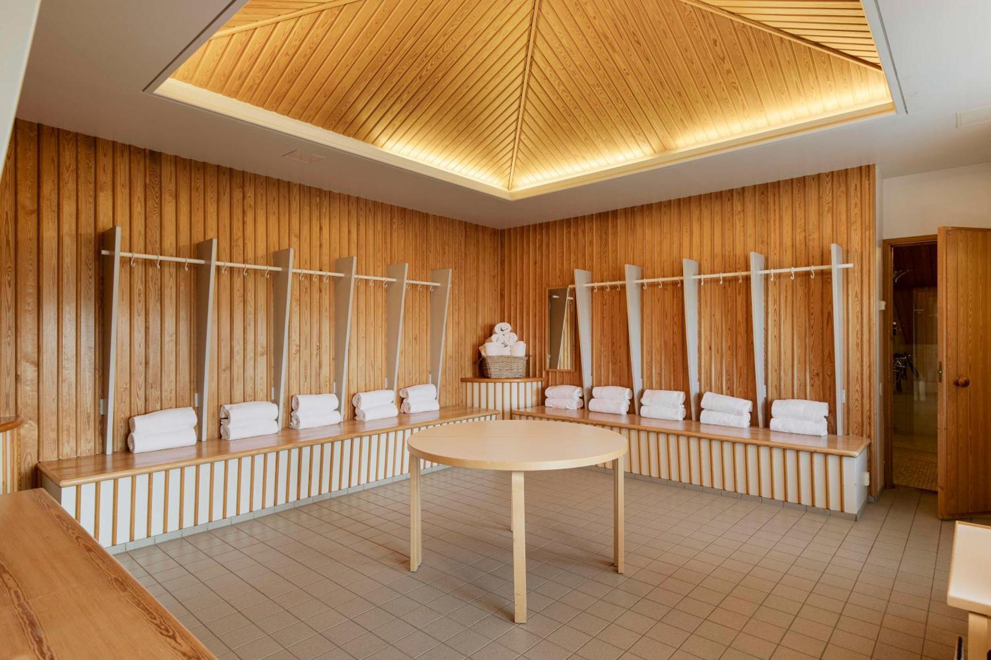 Radisson Blu Aleksanteri Hotel, Hotelli 4*