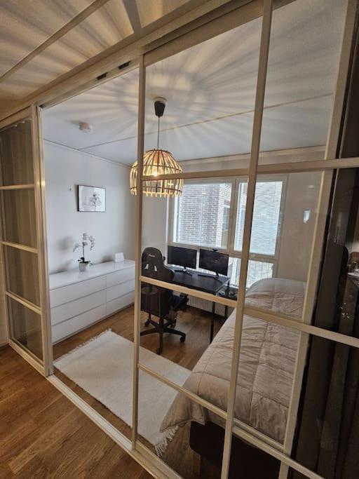 Ilmastoitu 4 Makuuhuoneen Asunto Kantakaupungissa Helsinki