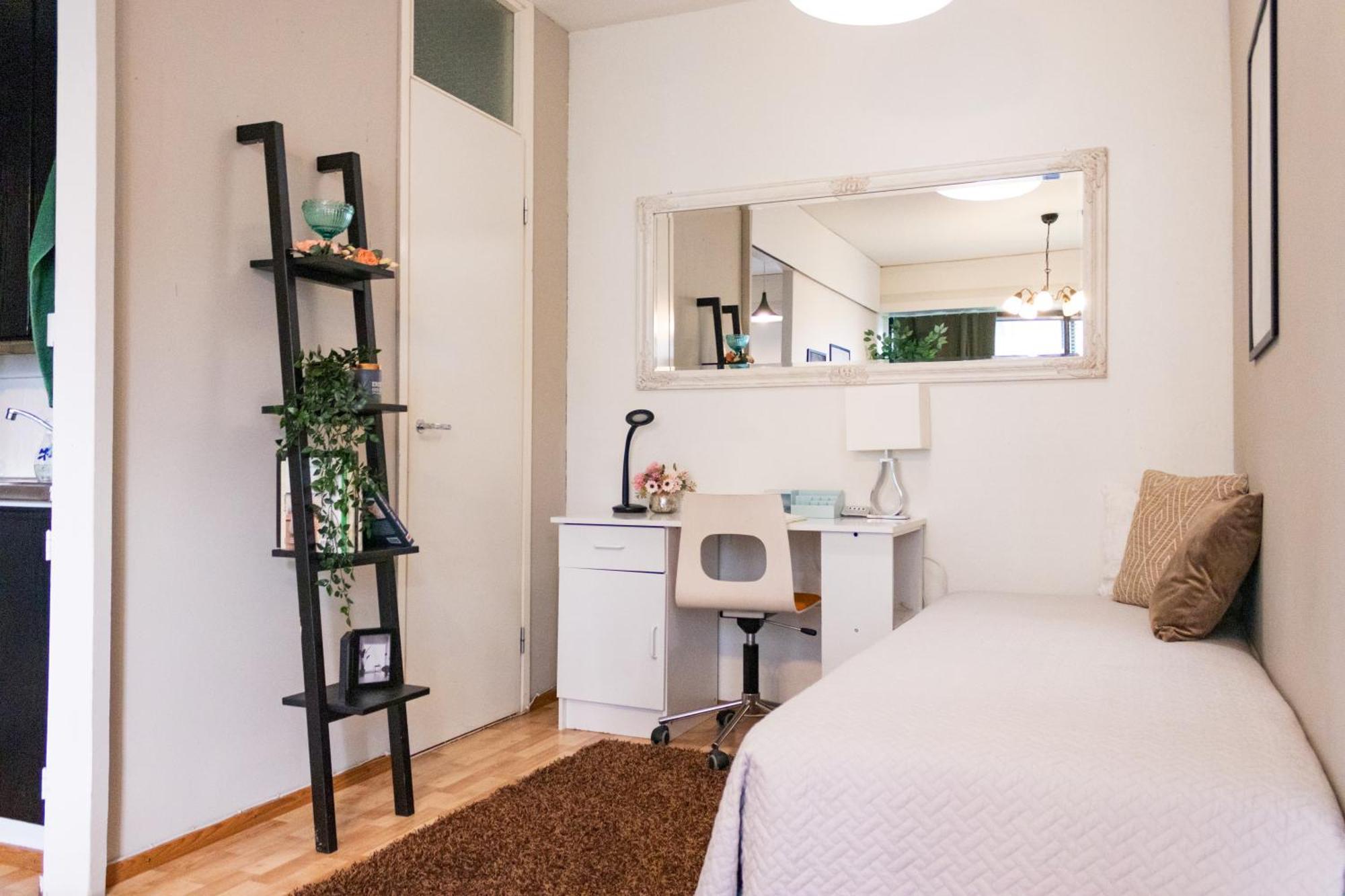 Huoneisto Stylish Urban Escape In