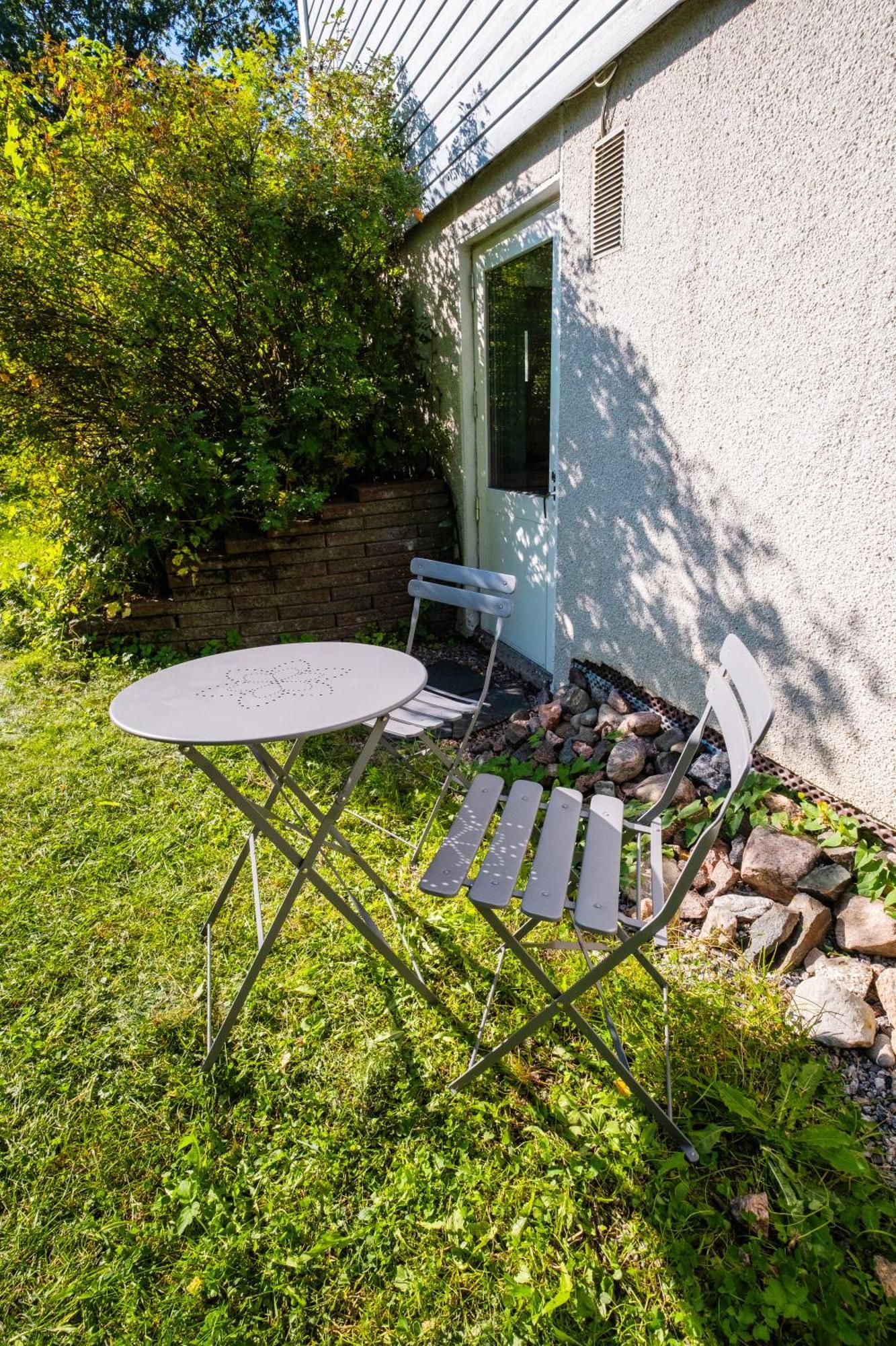 Guest With Authentic Finnish Wooden Sauna, 10 Min Drive From The Airport Huoneisto *
