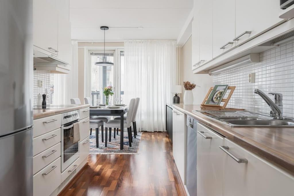 2bedroom & In Heart Of - 90 Square Meters Huoneisto *