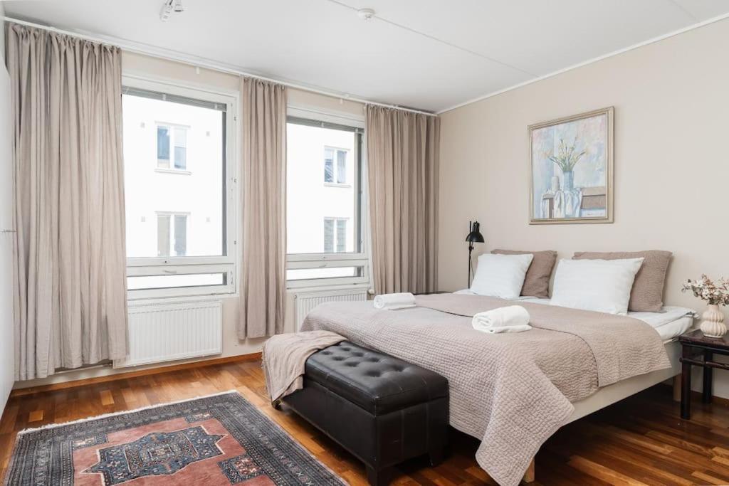 2bedroom & In Heart Of - 90 Square Meters *