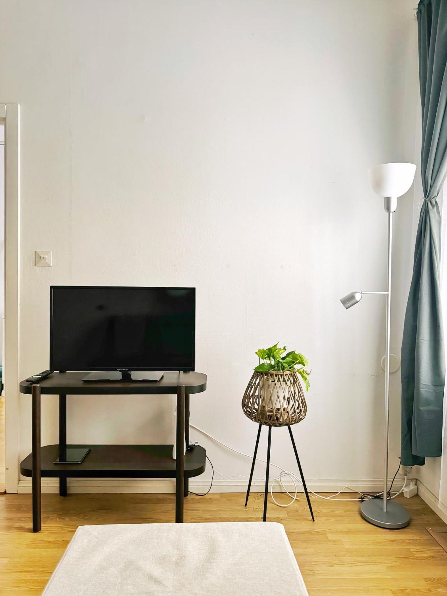 1br Demure Design Urban Living Space Huoneisto Helsinki