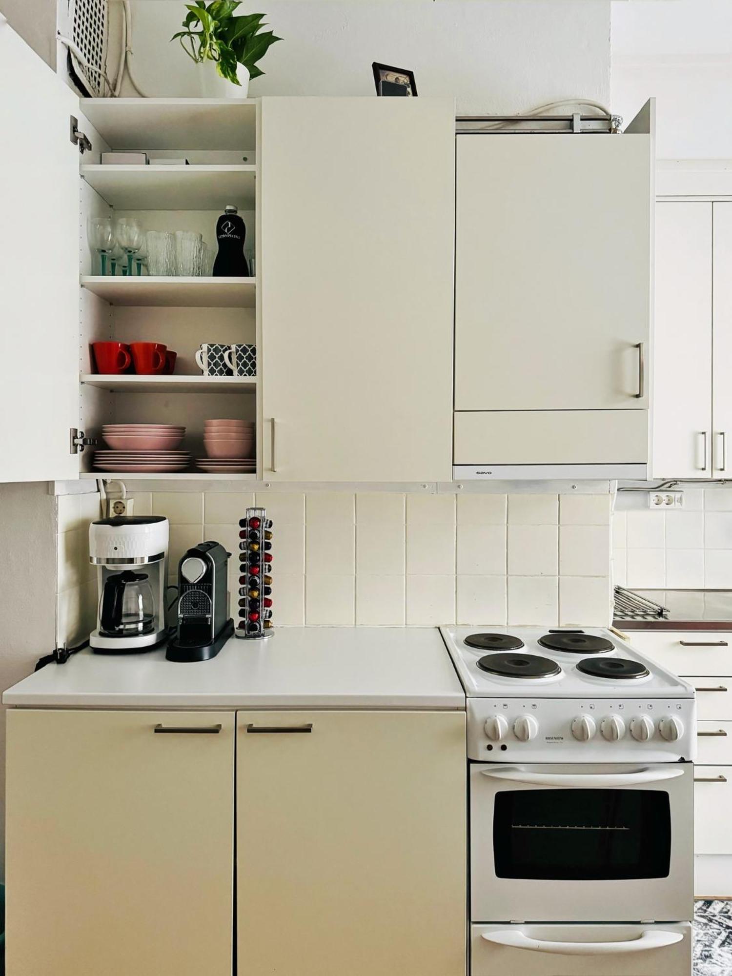 1br Demure Design Urban Living Space