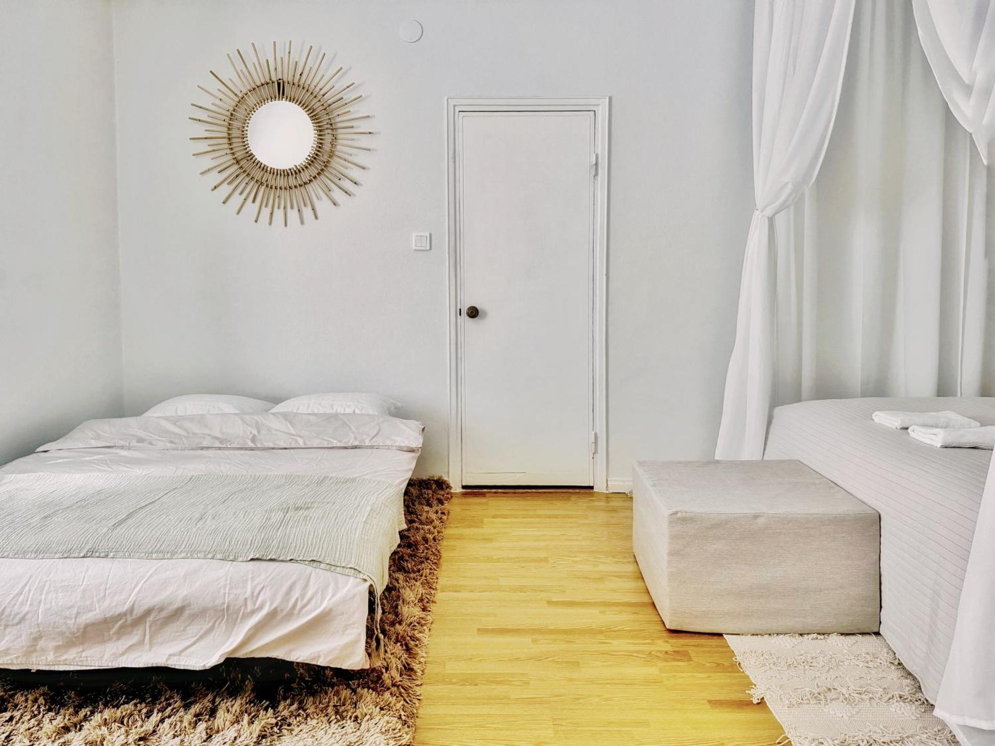 Huoneisto 1br Demure Design Urban Living Space