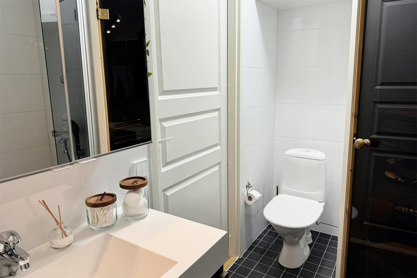 Skyroom - Sauna, Family-friendly & Skyline Views * Helsinki
