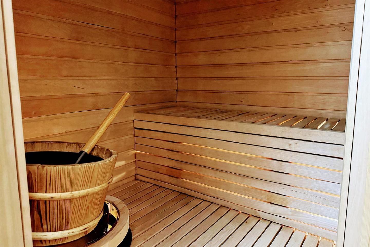Huoneisto Skyroom - Sauna, Family-friendly & Skyline Views *