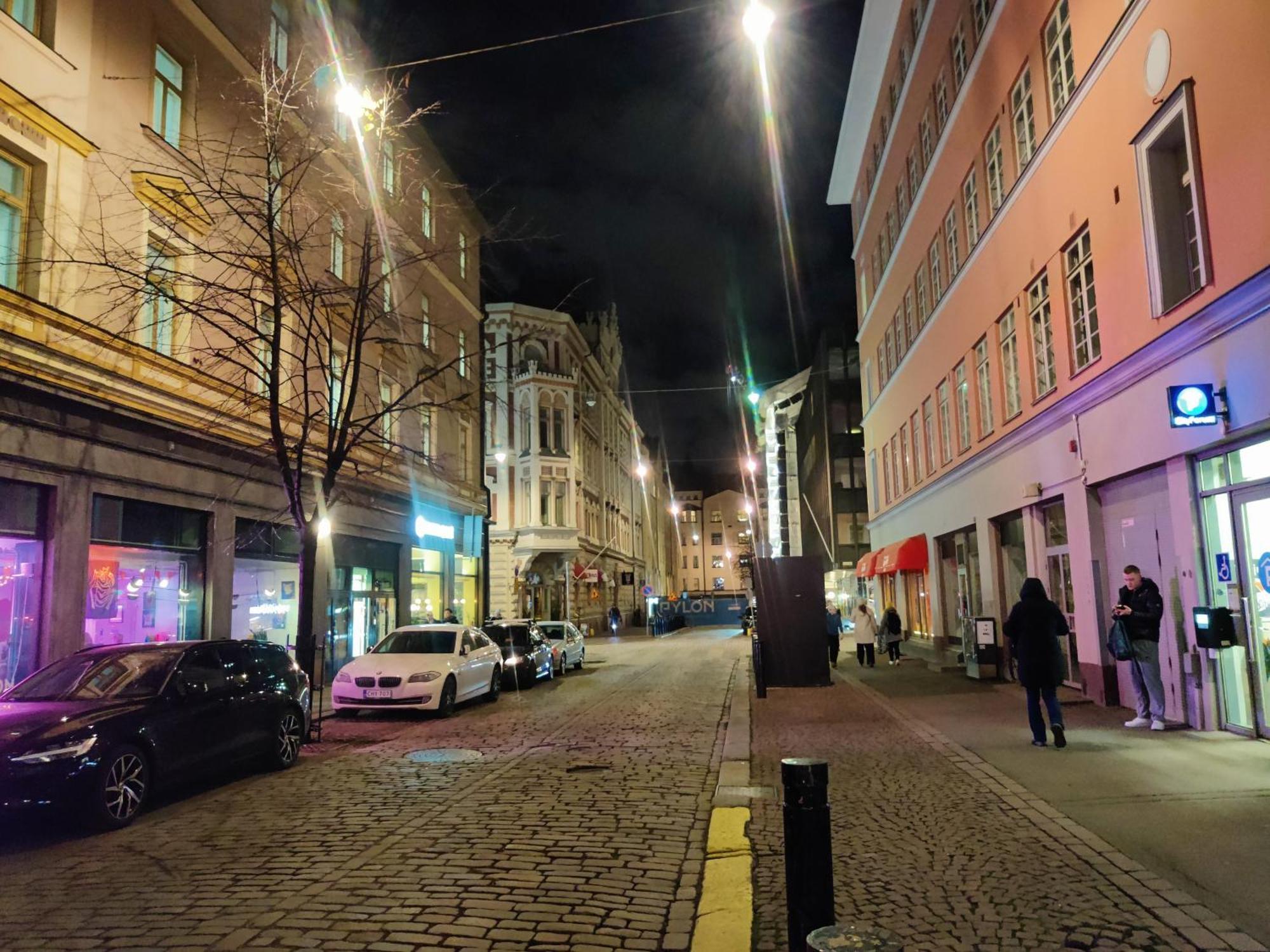 Huoneisto 2stepsfromhelsinkirailwaystation *