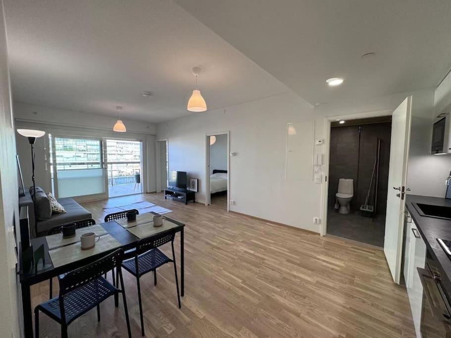 Luxe Retreat In Pasila-close To Tripla Huoneisto *