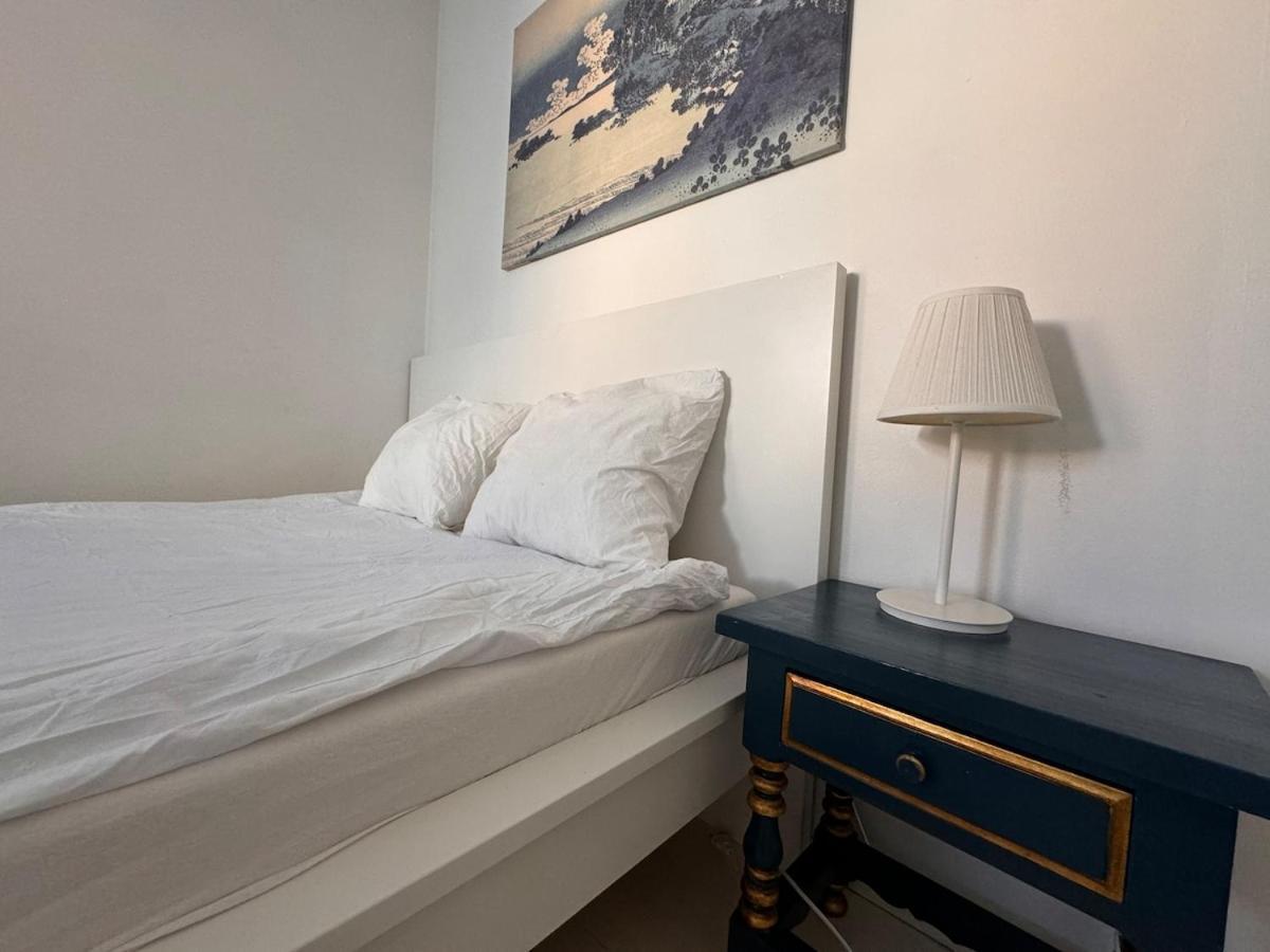 Perfect Cozy & 5 Star Location Huoneisto