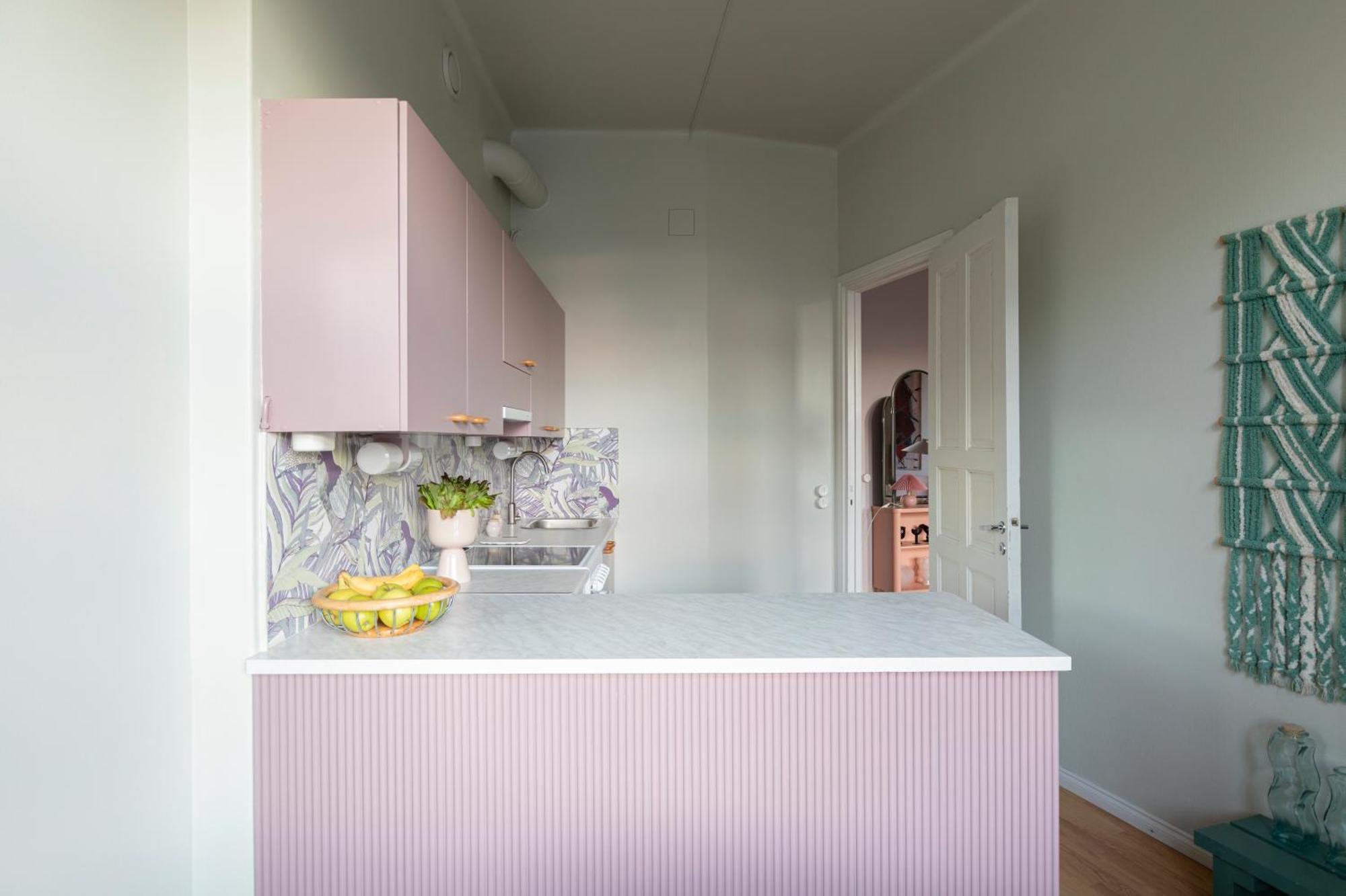 Lovely Vintage Suite, Autohalli *